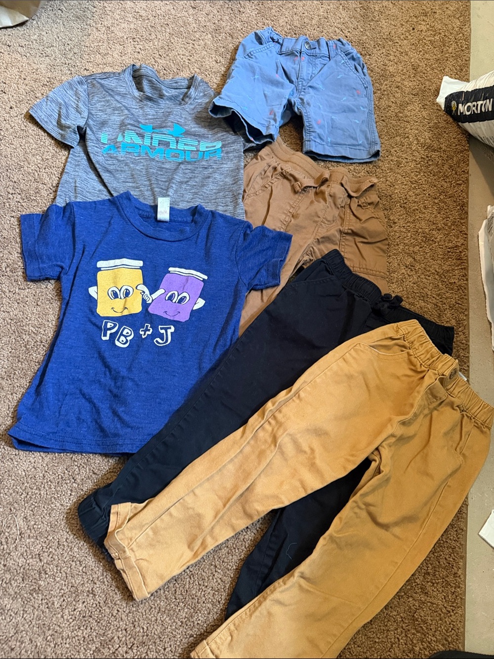 Lot of boys 4T clothes